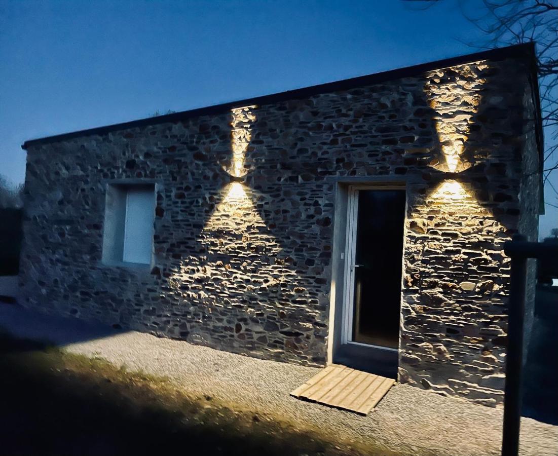 Maison En Pierres Au Calme Pres D'Ancenis Mesanger Exterior photo
